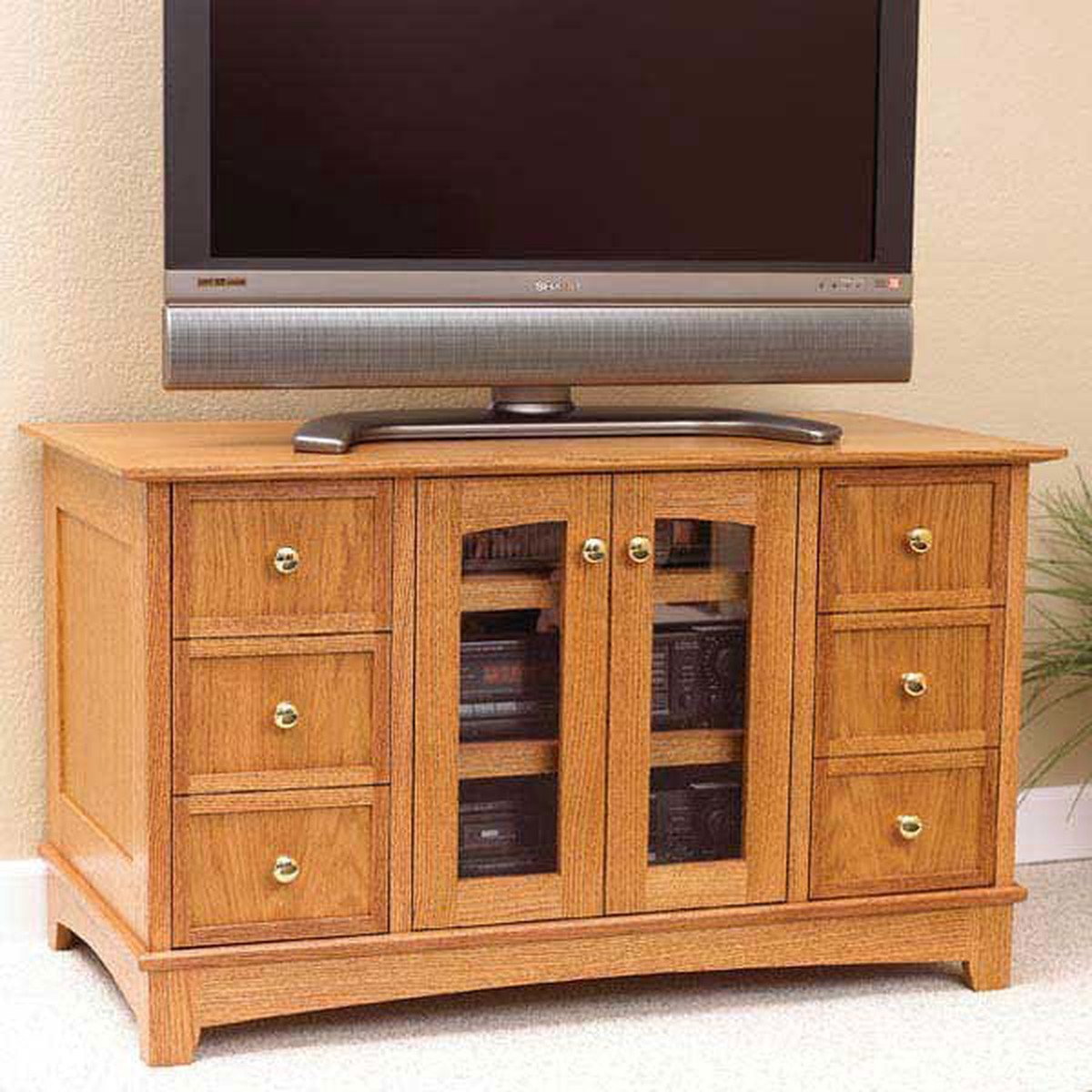 Woodworking Project Paper Plan to Build Compact Entertainment Center